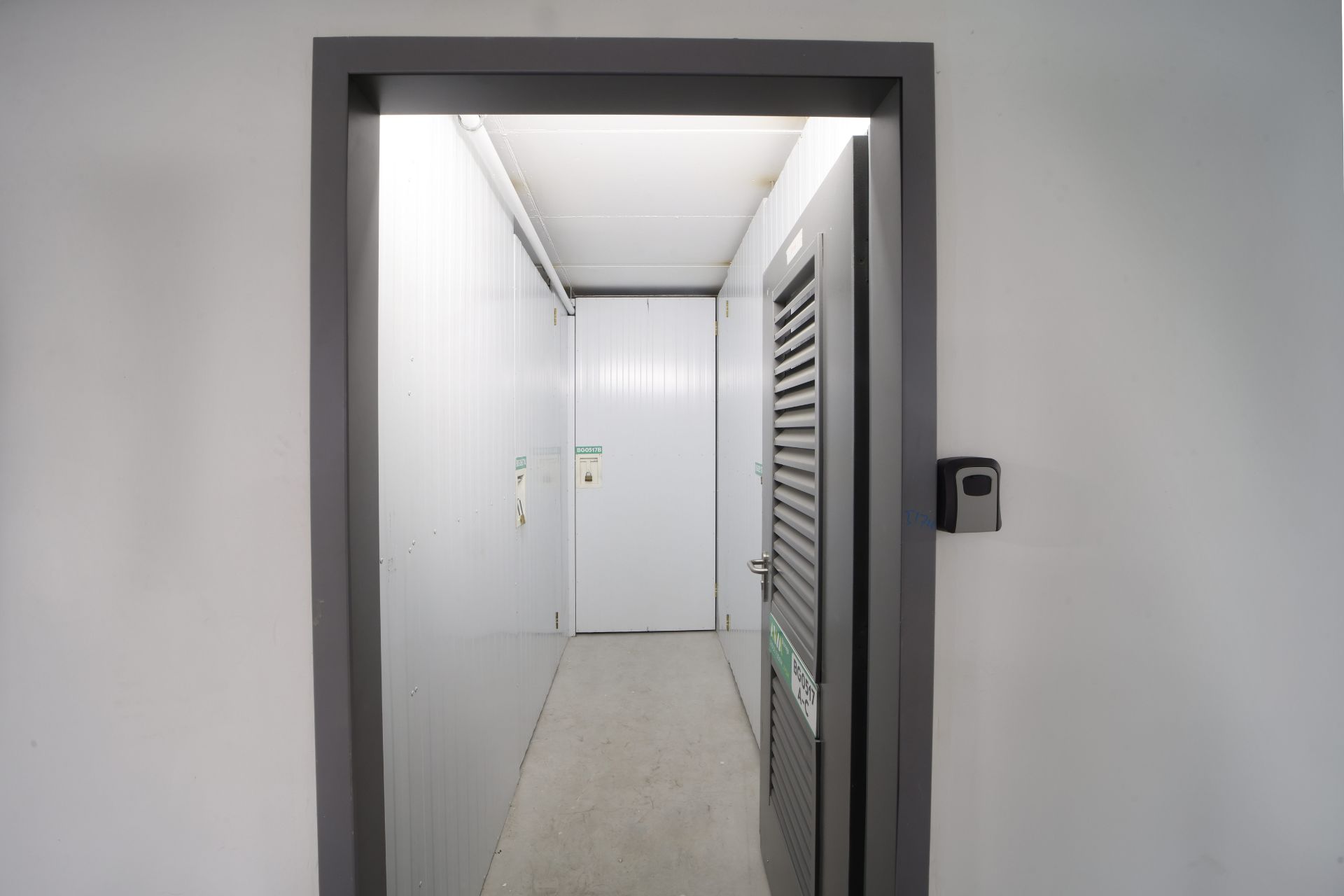 מארחים את החפצים שלכם