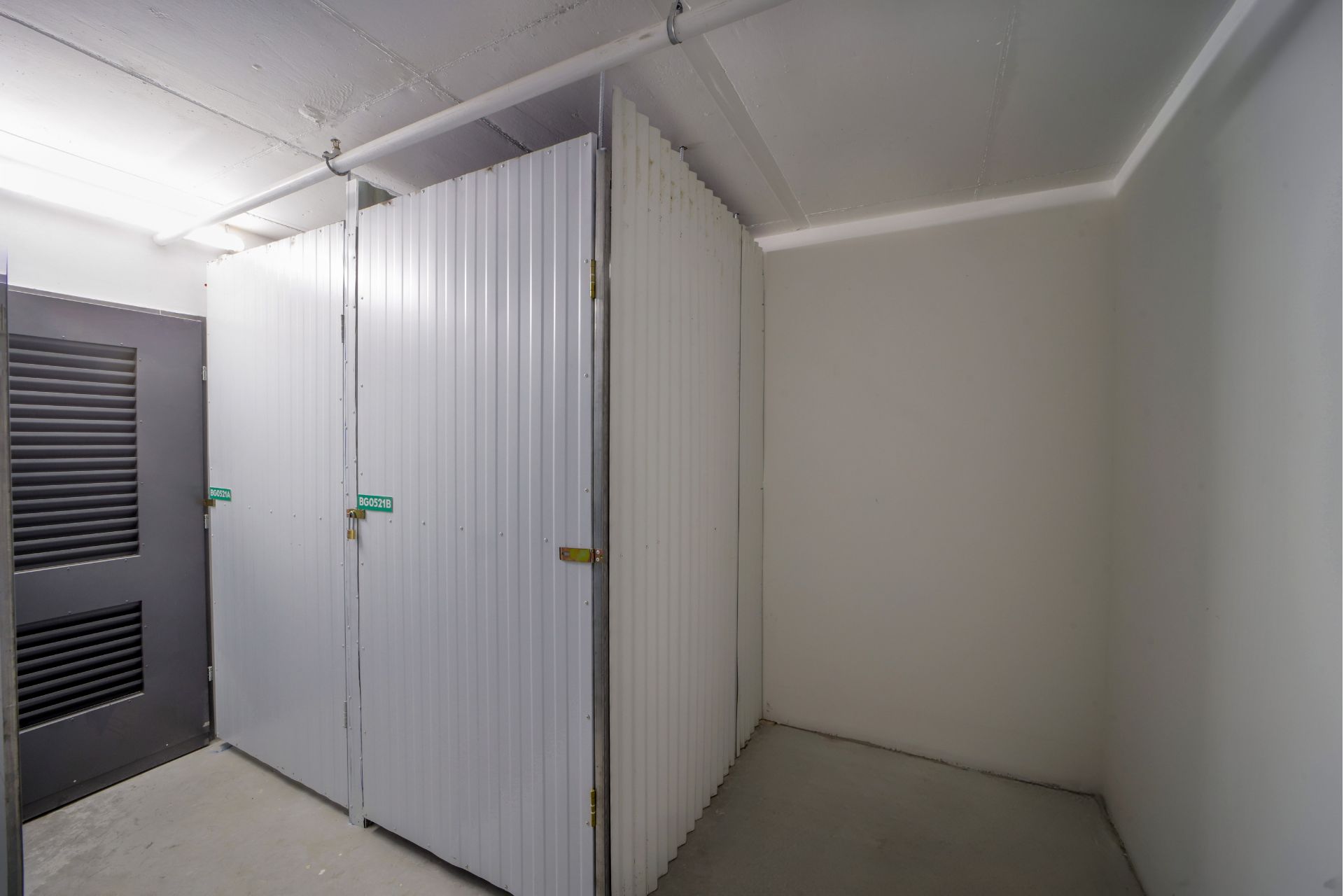 מארחים את החפצים שלכם